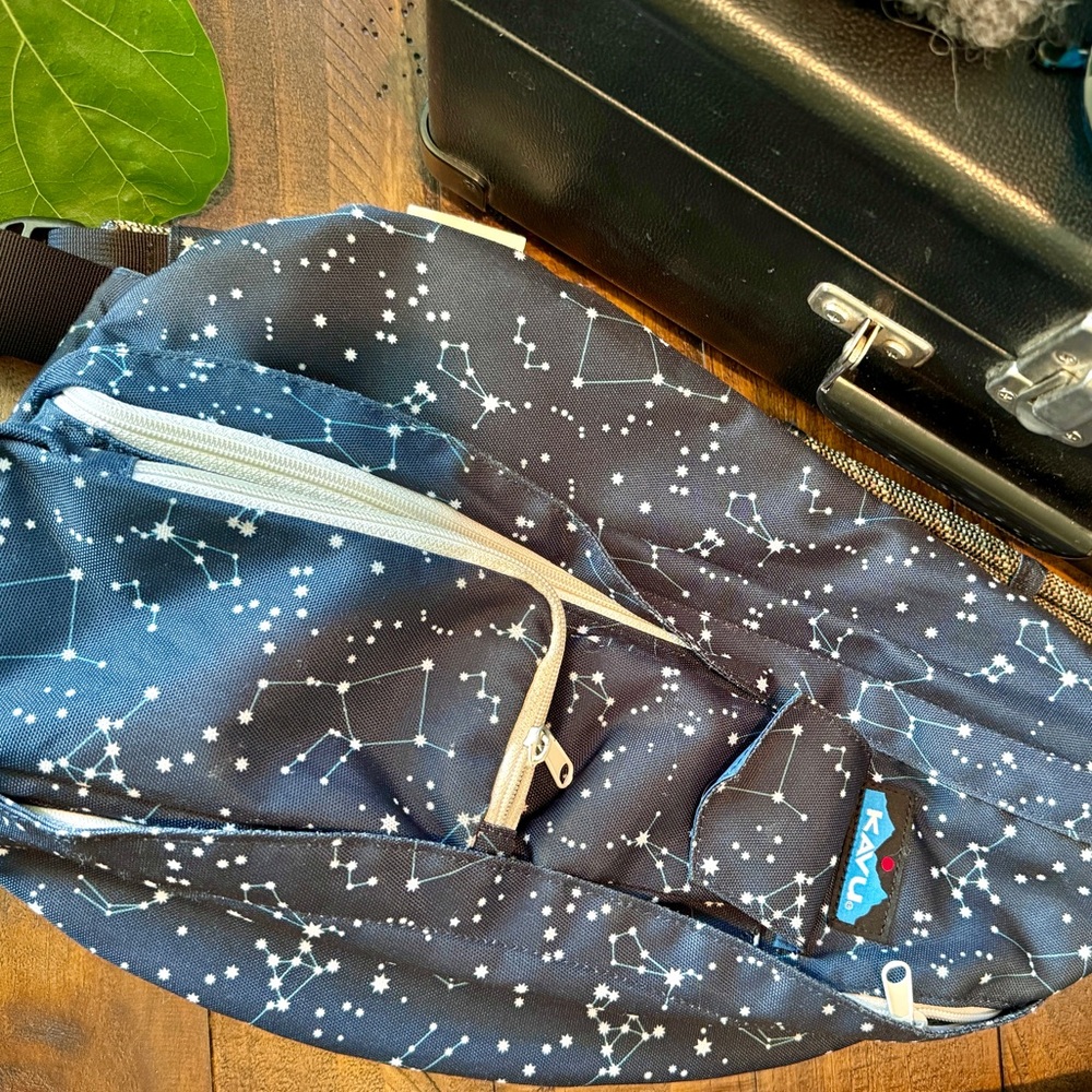 HTF RARE Kavu
Stargaze Rope
Sling Backpack